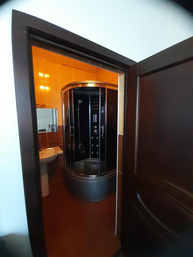 קיזילורדה Hotel Krez מראה חיצוני תמונה