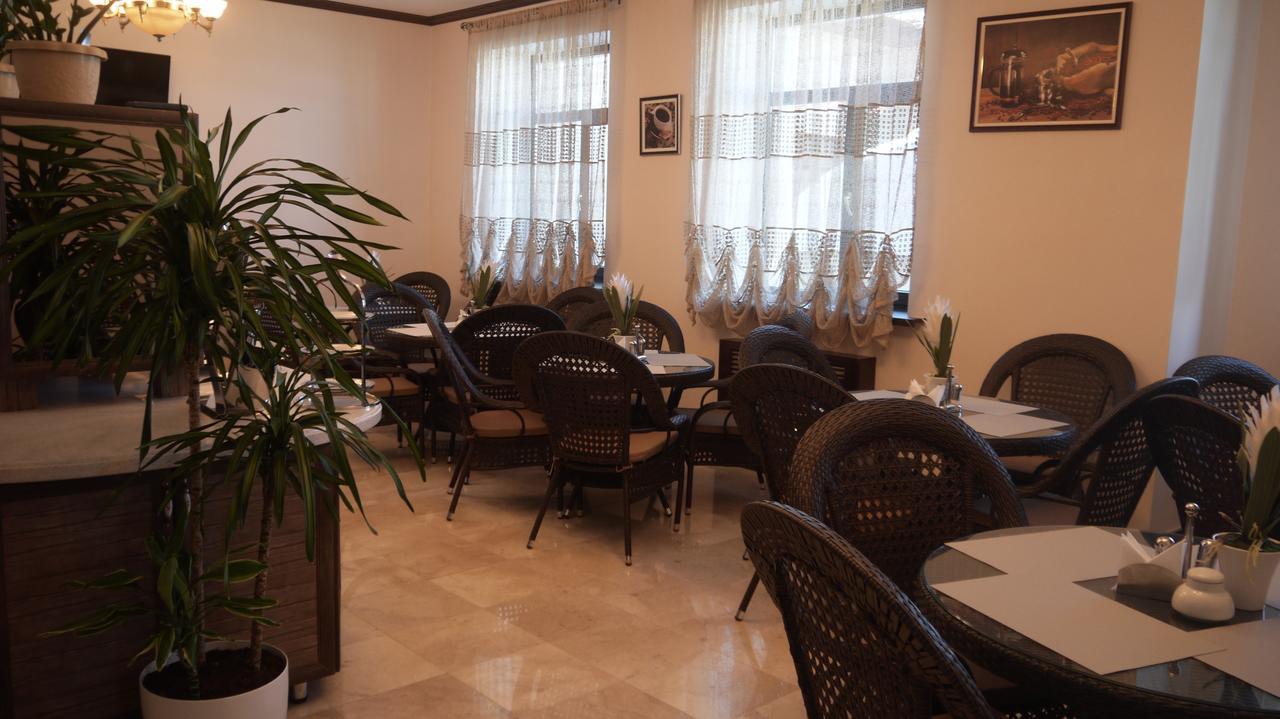 קיזילורדה Hotel Krez מראה חיצוני תמונה