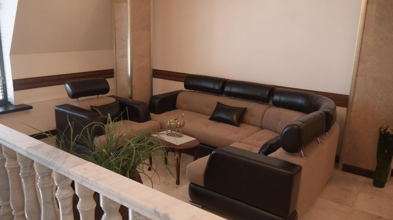 קיזילורדה Hotel Krez מראה חיצוני תמונה